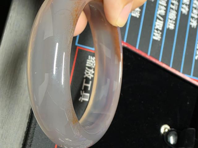 古玩玉器天然玉髓手鐲真品鑒賞圖