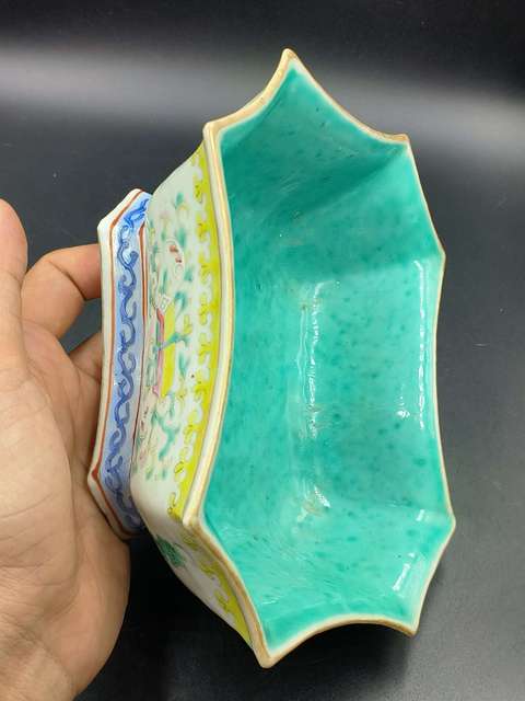 古玩陶瓷粉彩雜寶紋貢碗真品鑒賞圖