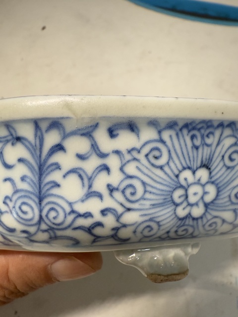 古玩陶瓷青花淡描花卉紋水仙盆真品鑒賞圖