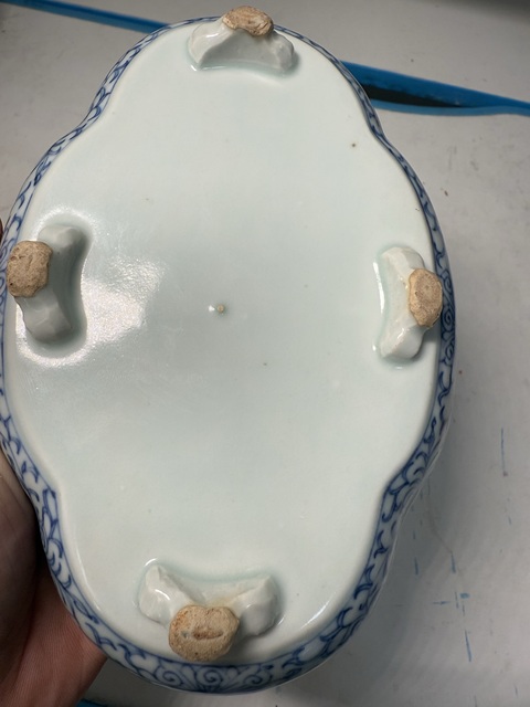古玩陶瓷青花纏枝花卉海棠花盆真品鑒賞圖