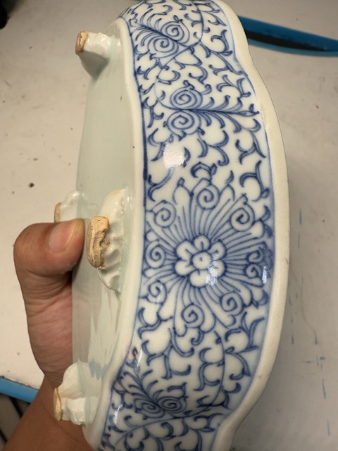 古玩陶瓷青花纏枝花卉海棠花盆真品鑒賞圖