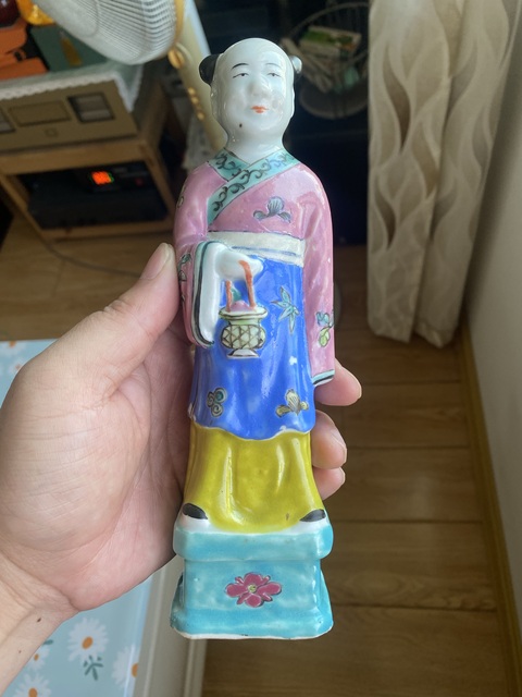 古玩陶瓷晚清粉彩造像真品鑒賞圖