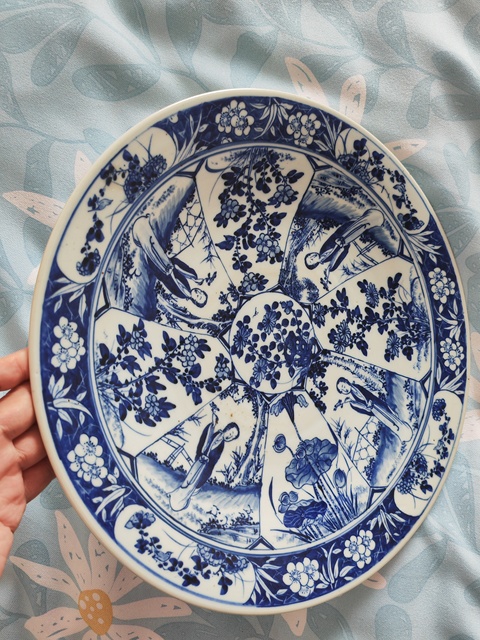 古玩陶瓷人物紋青花盤真品鑒賞圖