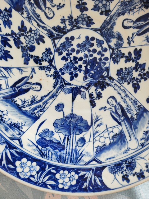古玩陶瓷人物紋青花盤真品鑒賞圖