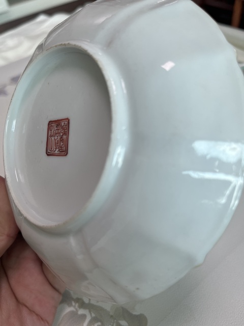 古玩陶瓷粉彩仕女人物盤真品鑒賞圖