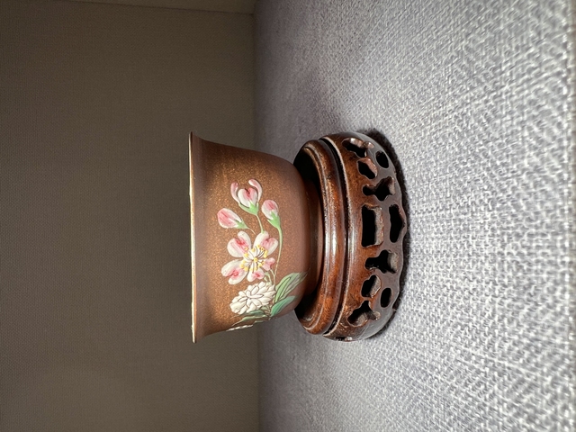 古玩陶瓷紫砂掛彩杯真品鑒賞圖