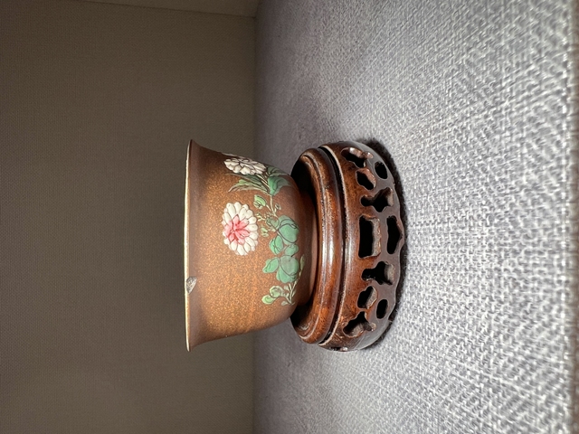 古玩陶瓷紫砂掛彩杯真品鑒賞圖