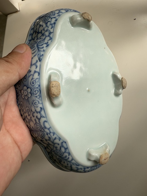 古玩陶瓷青花淡描花卉紋水仙盆真品鑒賞圖