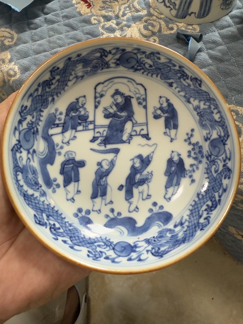 古玩陶瓷青花人物小盤真品鑒賞圖