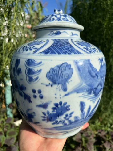 古玩陶瓷萬歷花鳥紋青花罐真品鑒賞圖