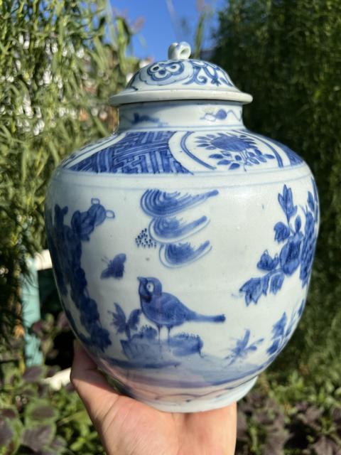 古玩陶瓷萬歷花鳥紋青花罐真品鑒賞圖