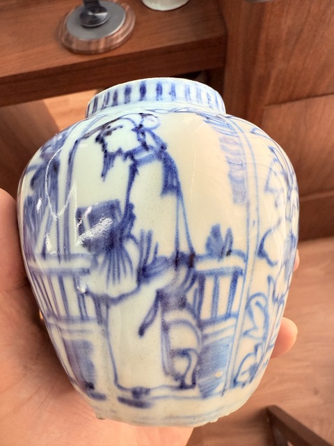 古玩陶瓷人物紋青花罐真品鑒賞圖