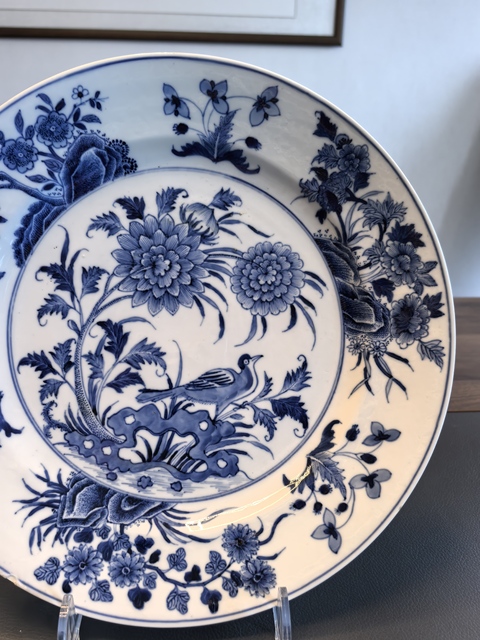 古玩陶瓷康熙青花洞石花鳥盤真品鑒賞圖