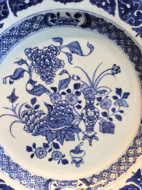 古玩陶瓷28厘米頂級翠毛藍康熙青花花鳥博古大盤拍賣，當前價格2980元