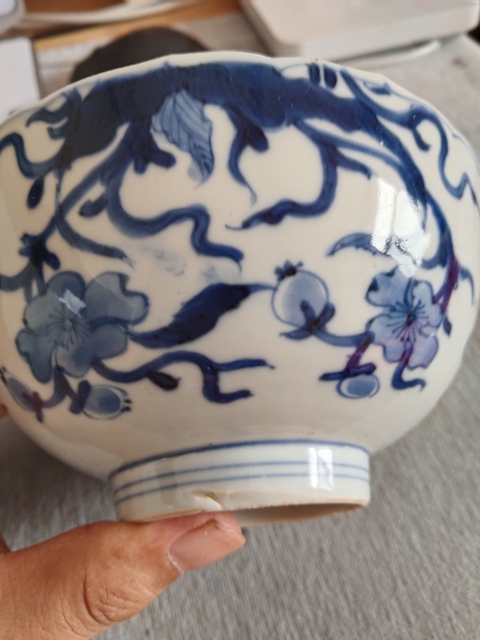 古玩陶瓷青花花卉紋花口碗真品鑒賞圖