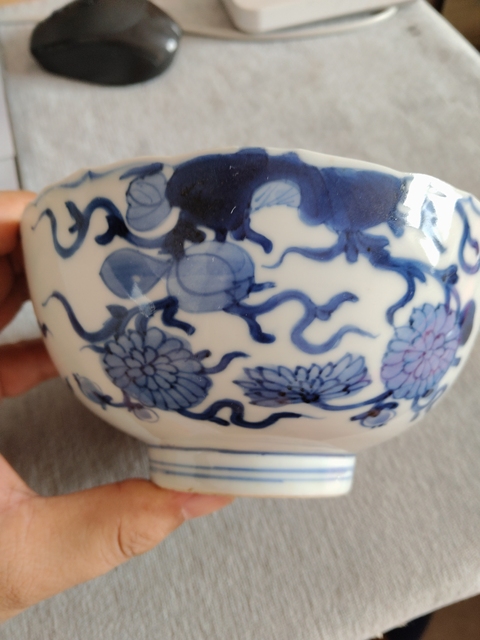 古玩陶瓷青花花卉紋花口碗真品鑒賞圖