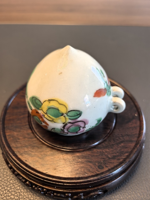 古玩陶瓷粉彩花鳥(niǎo)紋鳥(niǎo)食罐真品鑒賞圖