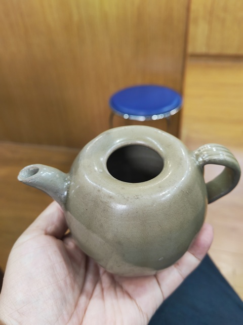 古玩陶瓷龍泉青瓷執壺真品鑒賞圖