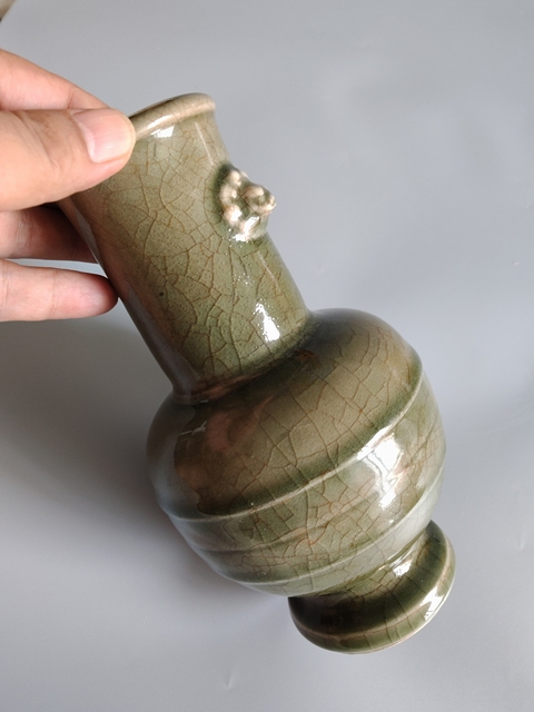 古玩陶瓷青釉雙鋪首瓶真品鑒賞圖