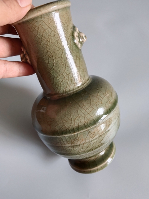 古玩陶瓷青釉雙鋪首瓶真品鑒賞圖
