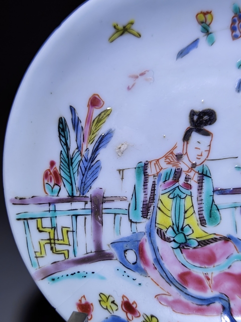 古玩陶瓷粉彩人物盤真品鑒賞圖