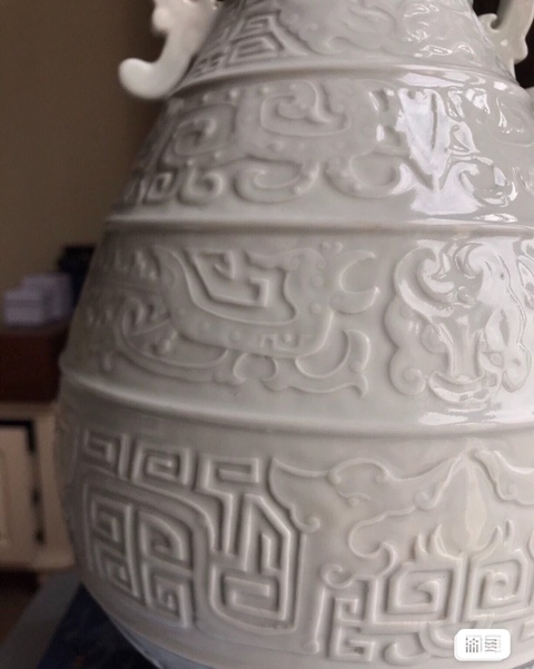 古玩陶瓷白釉鳳紋雙耳尊真品鑒賞圖