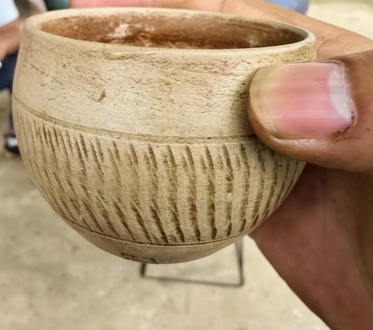 古玩陶瓷刻花陶缸真品鑒賞圖