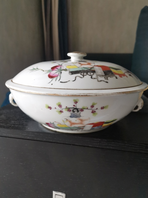 古玩陶瓷粉彩博古花卉紋一品鍋真品鑒賞圖