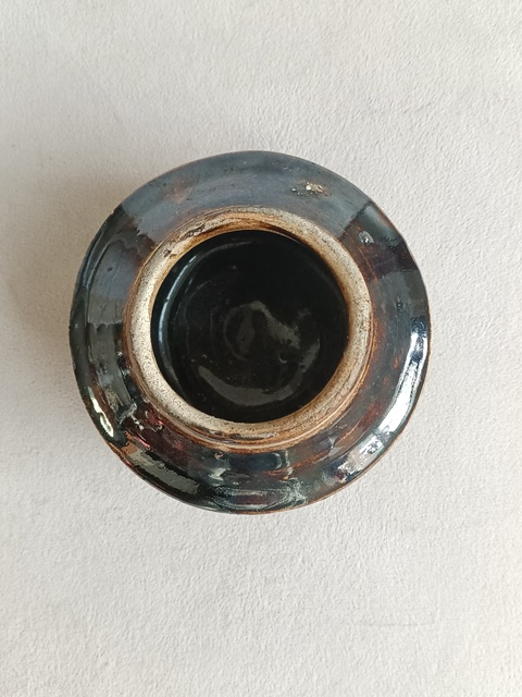 古玩陶瓷窯變黑釉罐真品鑒賞圖