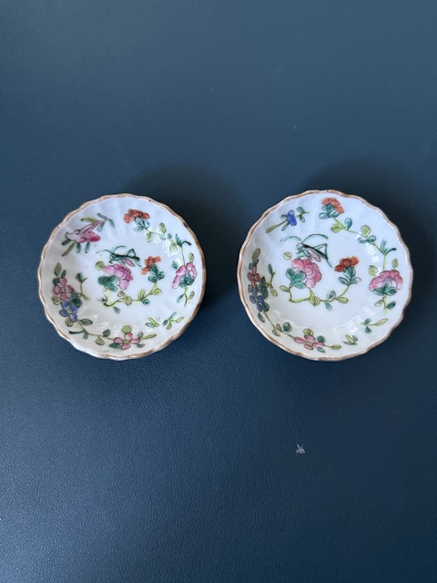 古玩陶瓷飛黃騰達粉彩盤真品鑒賞圖