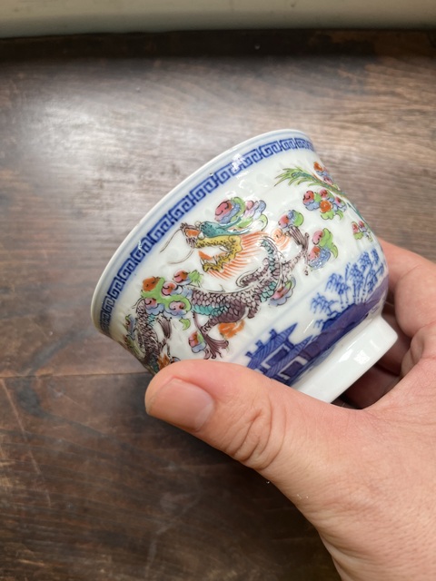 古玩陶瓷青花邊廣彩雙龍戲珠紋玲瓏茶圓真品鑒賞圖