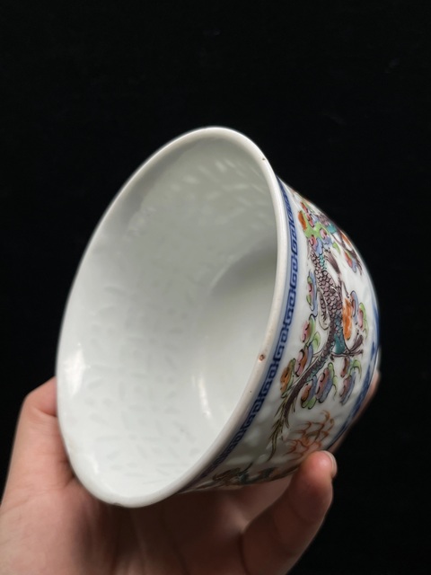 古玩陶瓷青花邊廣彩雙龍戲珠紋玲瓏茶圓真品鑒賞圖