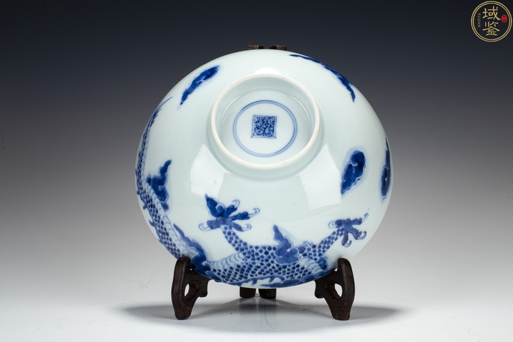 古玩陶瓷清雍正 青花過墻龍紋碗真品鑒賞圖