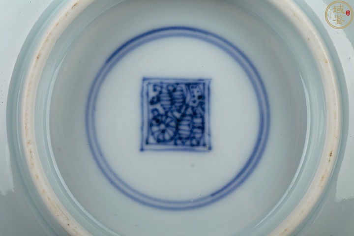 古玩陶瓷清雍正 青花過墻龍紋碗真品鑒賞圖