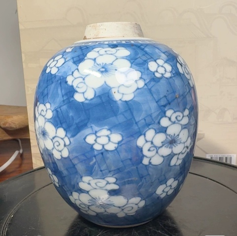 古玩陶瓷青花冰梅紋罐真品鑒賞圖