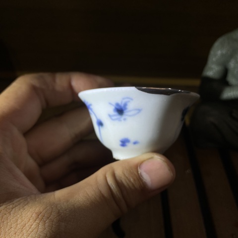 古玩陶瓷花蝶紋青花杯拍賣,當前價格320元