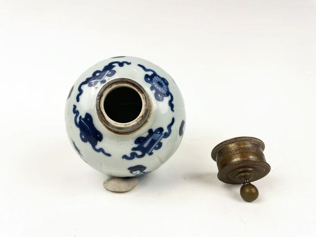 古玩陶瓷清康熙·青花四美圖瓜棱罐拍賣,當(dāng)前價(jià)格3688元