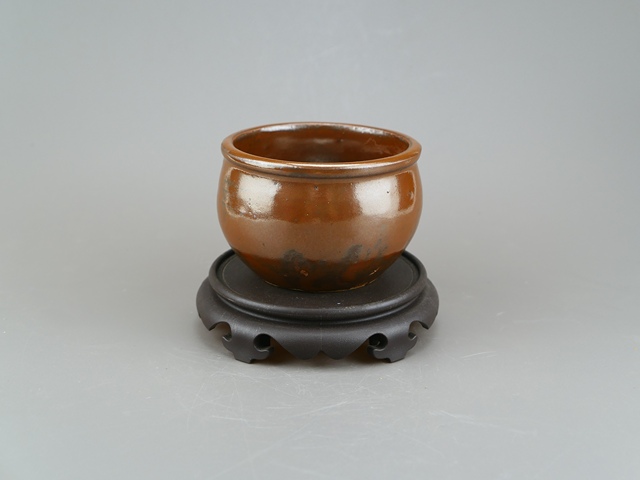 古玩陶瓷耀州窯紫金釉香爐真品鑒賞圖