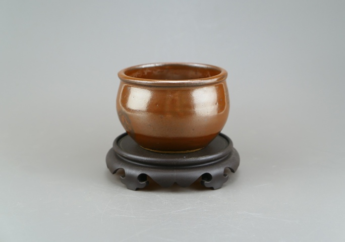 古玩陶瓷耀州窯紫金釉香爐真品鑒賞圖