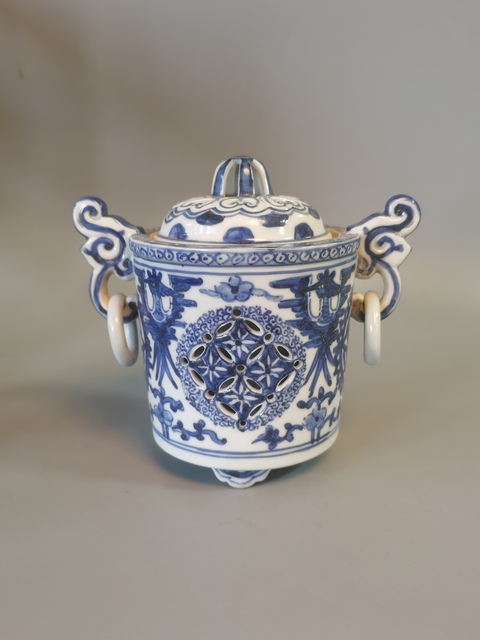 古玩陶瓷青花香薰真品鑒賞圖