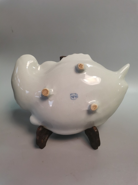 古玩陶瓷【仿生瓷】民國青花仿生瓷魚盤拍賣,當(dāng)前價(jià)格538元