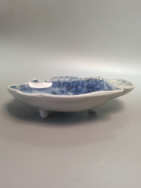古玩陶瓷【仿生瓷】民國青花仿生瓷魚盤拍賣,當(dāng)前價(jià)格538元