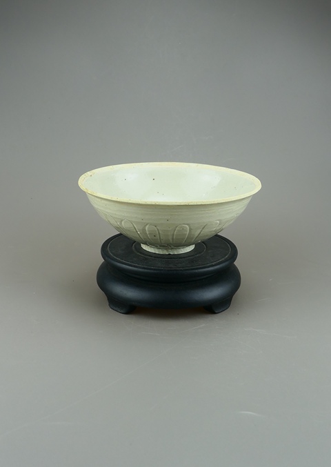 古玩陶瓷精品:南宋南定刻蓮瓣紋碗（經(jīng)典宋瓷）拍賣，當(dāng)前價(jià)格660元