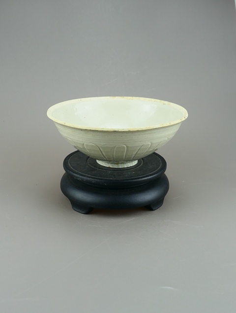 古玩陶瓷精品:南宋南定刻蓮瓣紋碗（經(jīng)典宋瓷）拍賣，當(dāng)前價(jià)格660元
