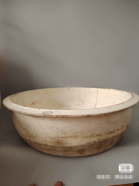古玩陶瓷宋代磁州窯白釉盆真品鑒賞圖