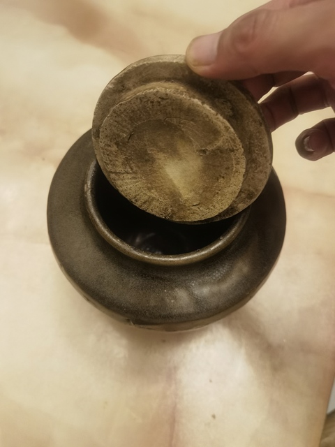 古玩陶瓷磁州窯黑釉蓋罐拍賣(mài),當(dāng)前價(jià)格350元