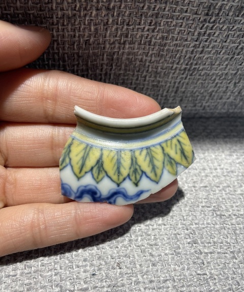 古玩陶瓷斗彩瓷片真品鑒賞圖