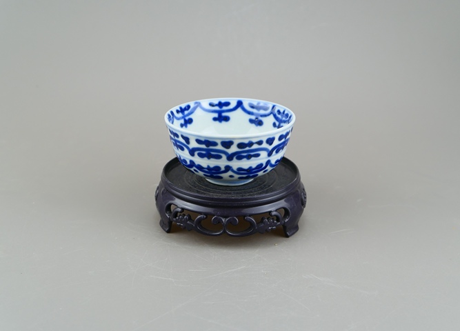古玩陶瓷青花壽字紋茶圓真品鑒賞圖