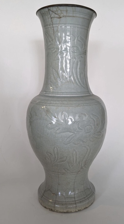 古玩陶瓷青白釉刻花紋瓶真品鑒賞圖