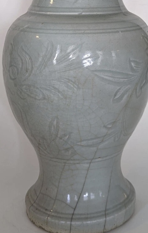 古玩陶瓷青白釉刻花紋瓶真品鑒賞圖
